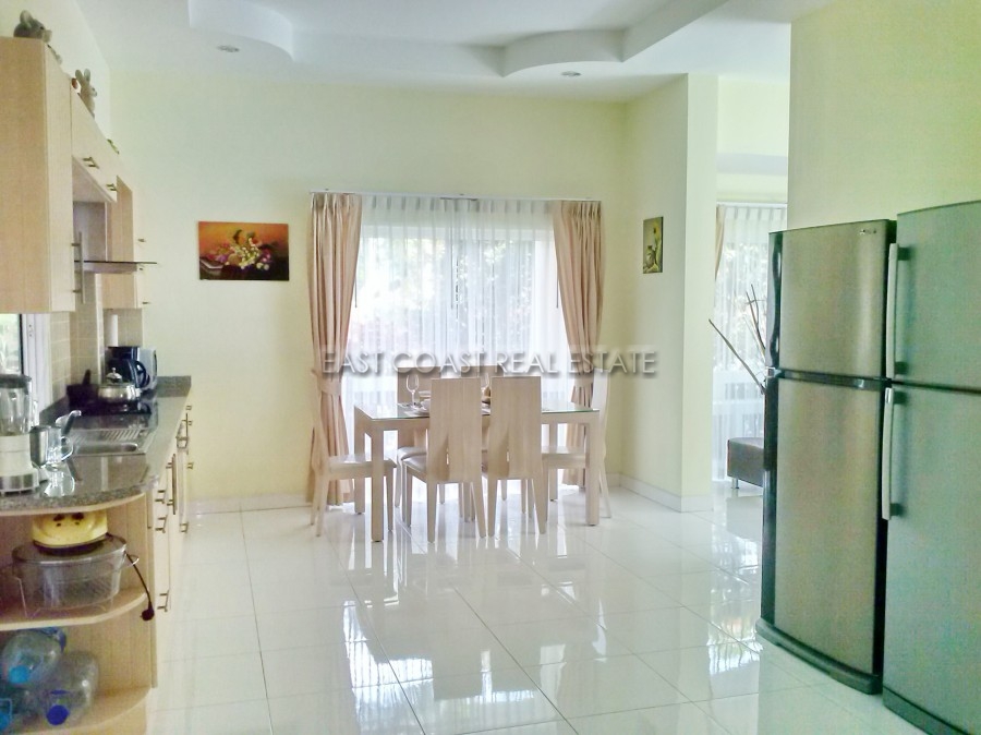 Baan Dusit 10