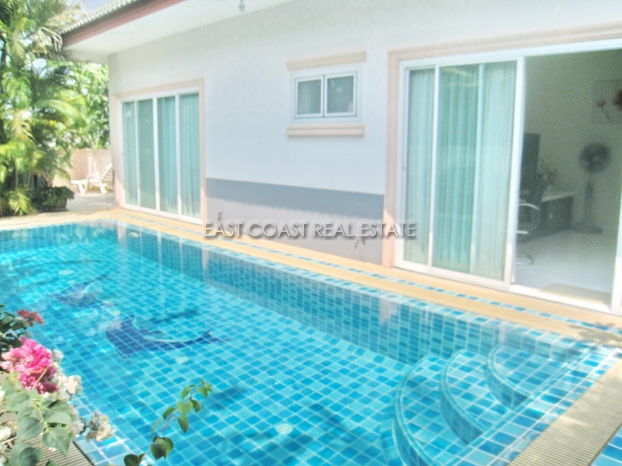 Baan Dusit 1