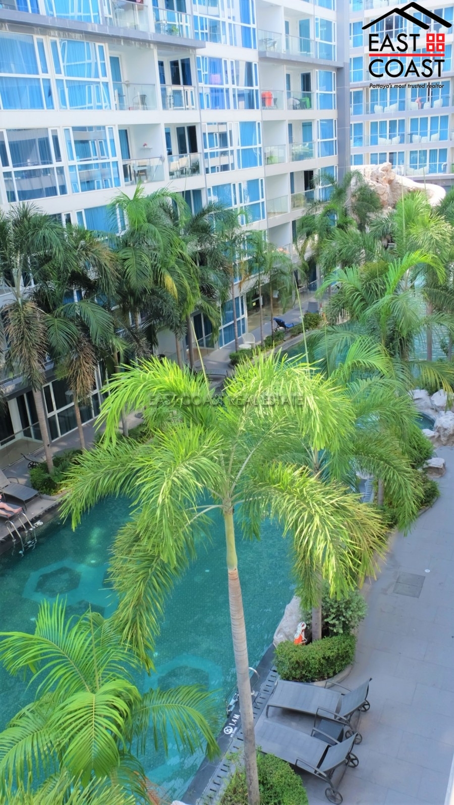 Centara Avenue Residence 11
