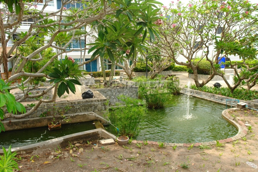 Chom Talay 13