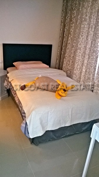 Cosy Beach View 5