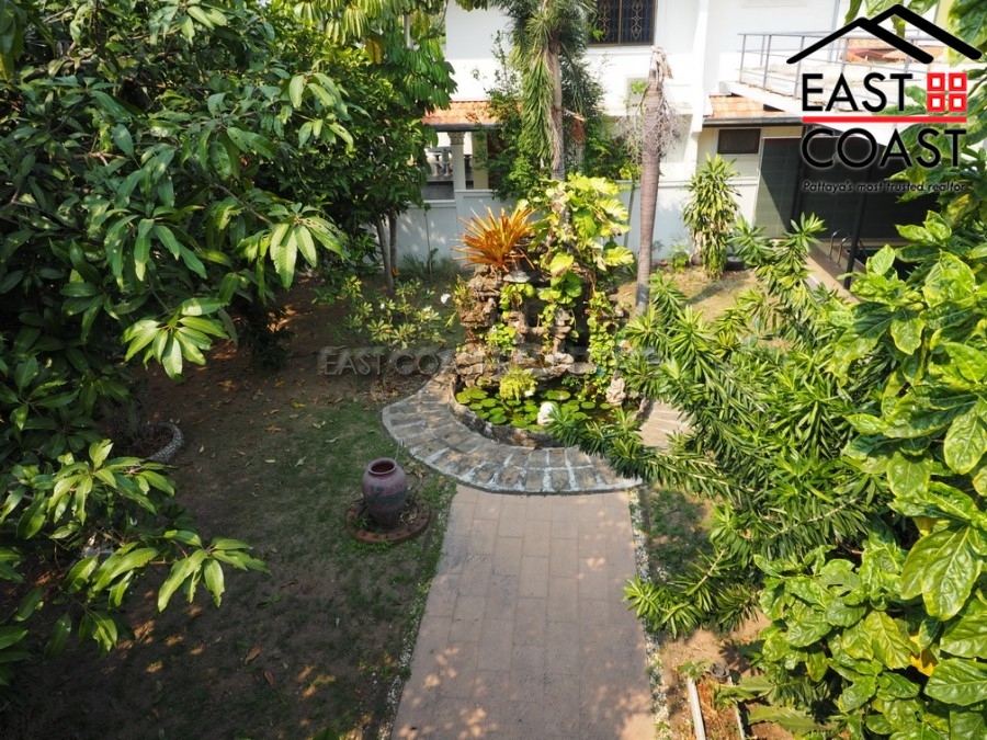 Eakmongkol 25