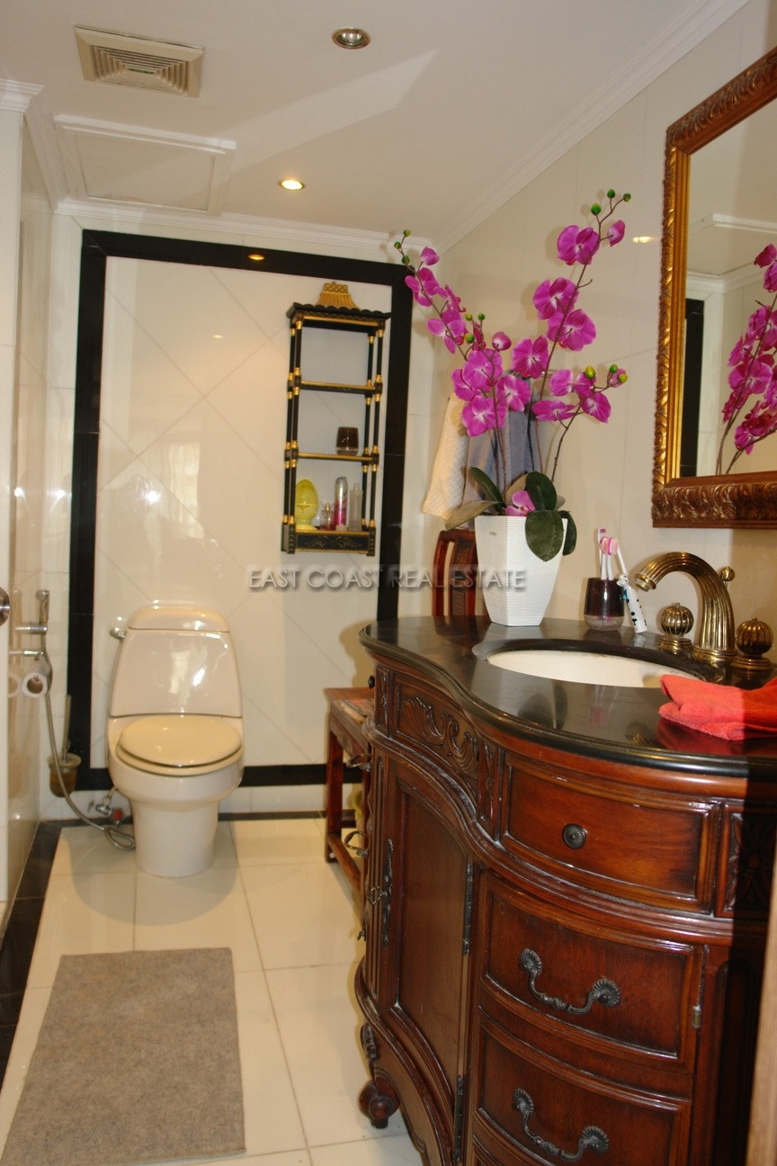 Grand Condo 17