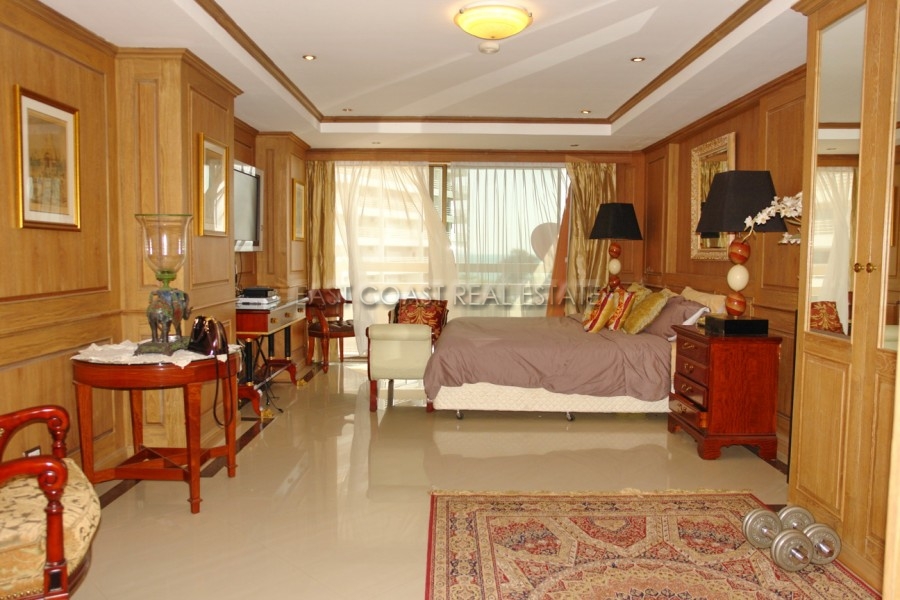 Grand Condo 18