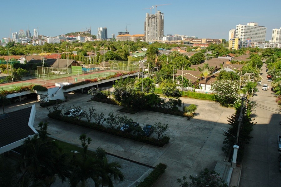 Grand Condo 13