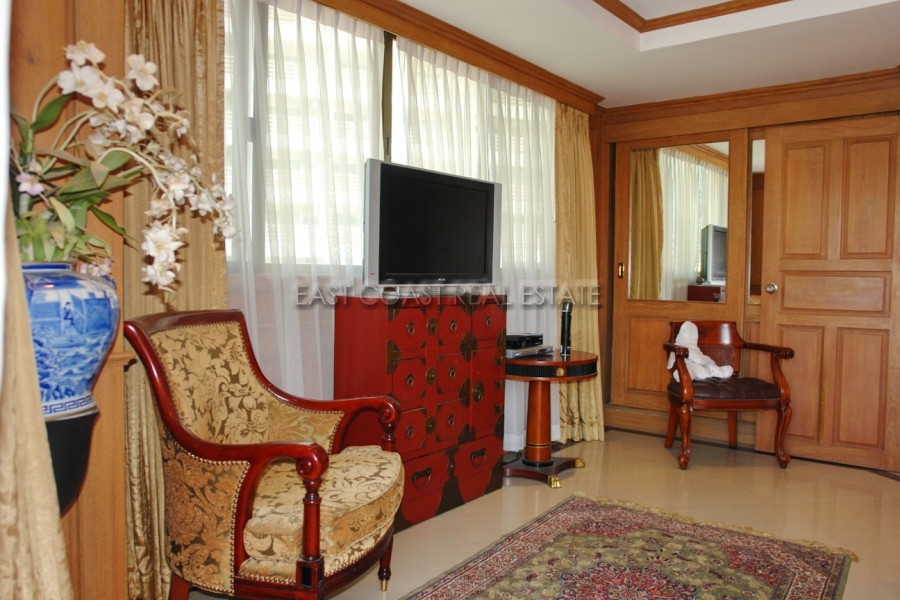 Grand Condo 12