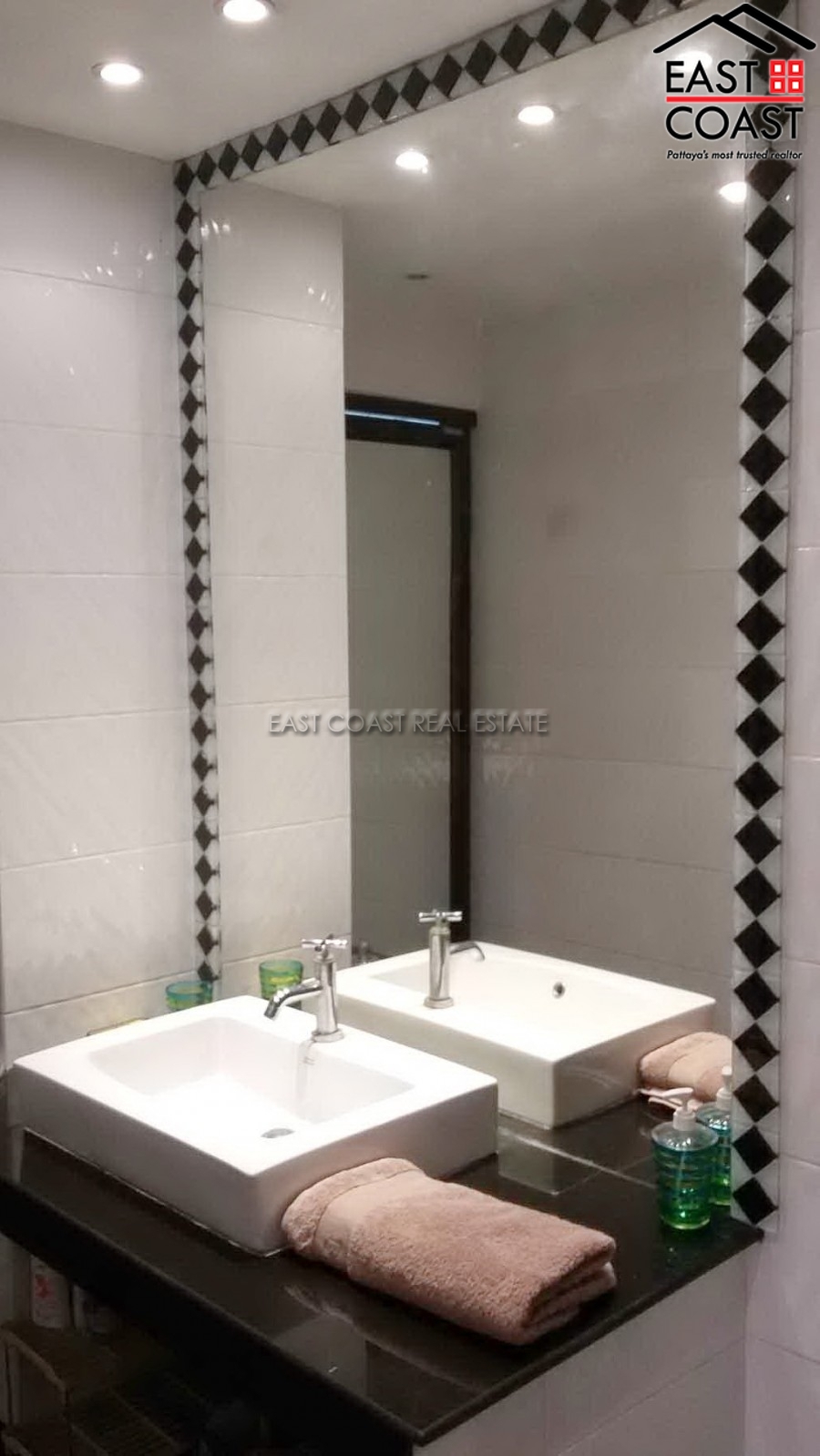 Jomtien Condotel & Village  10