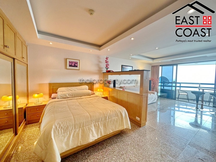 Jomtien Plaza  4