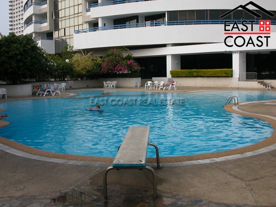 Jomtien Plaza 11
