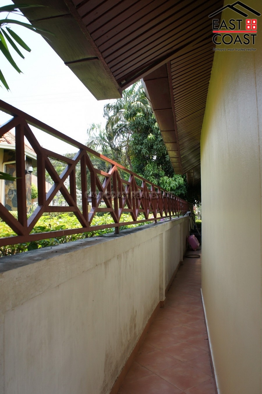Pattaya Hill 1 32