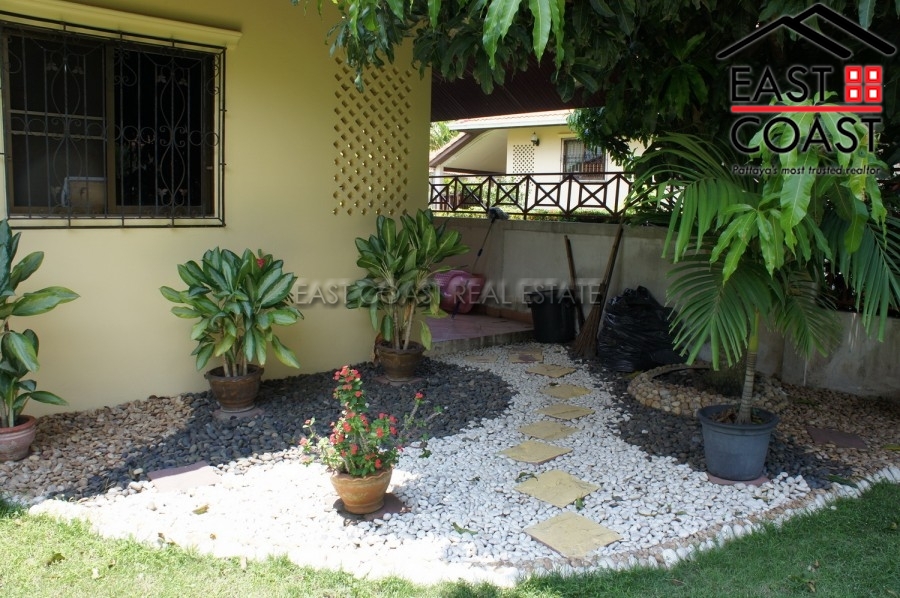 Pattaya Hill 1 35
