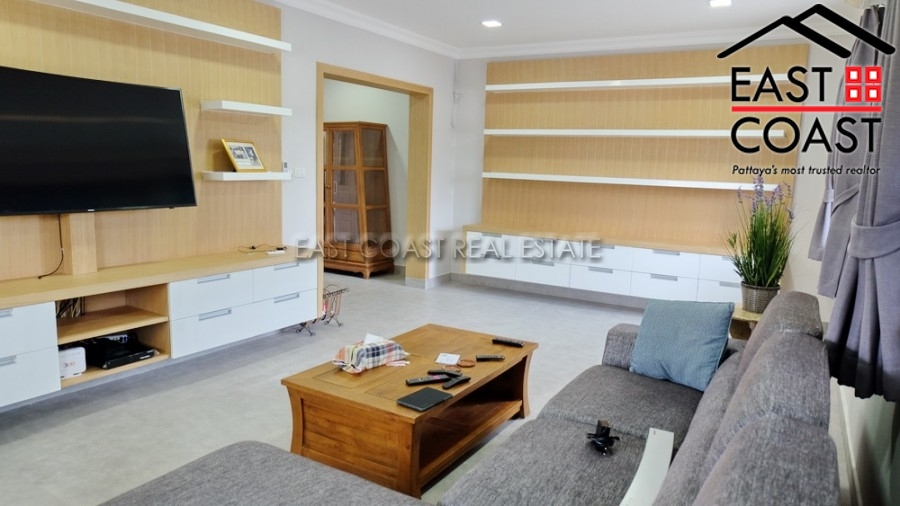 Private House At Bangsaray 11