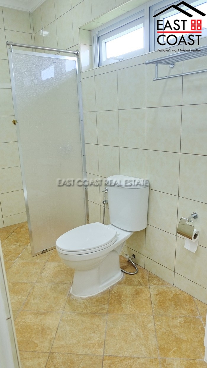 Private House At Bangsaray 26