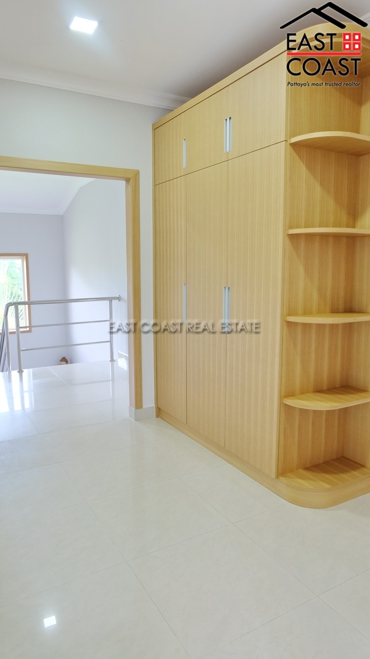 Private House At Bangsaray 27