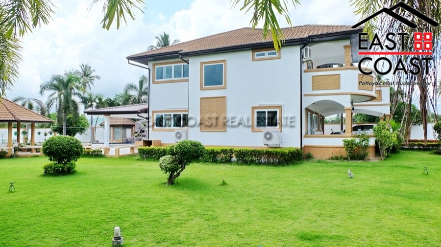 Private House At Bangsaray 6