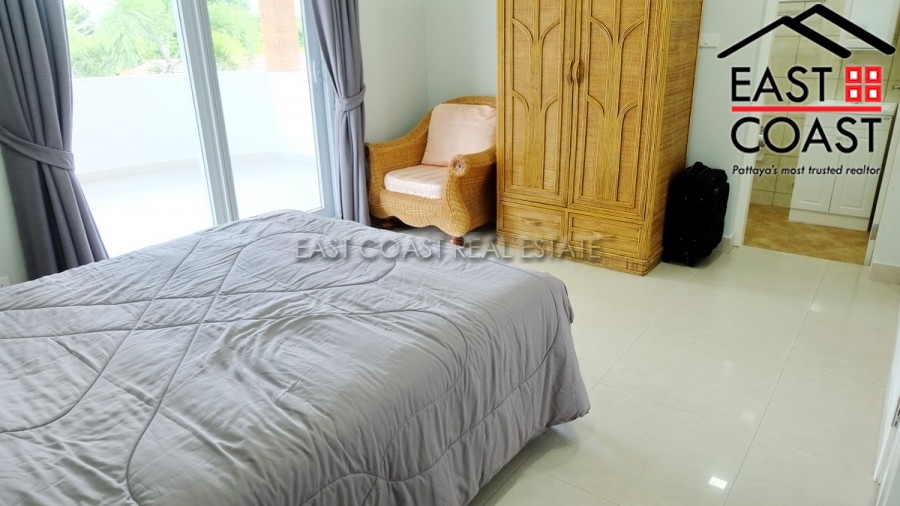 Private House At Bangsaray 24