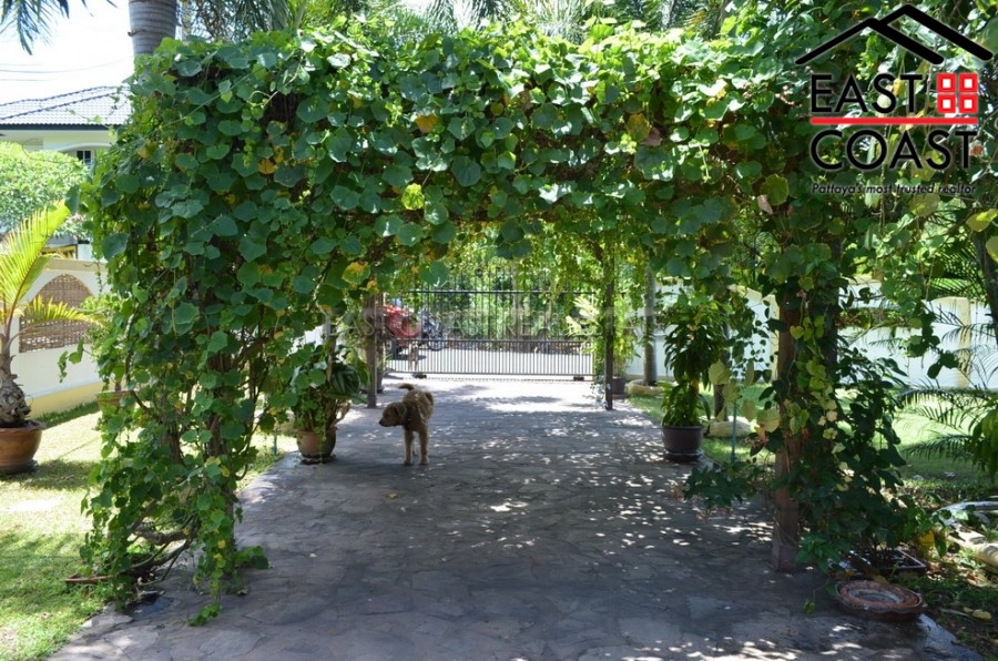 Private House Mabprachan Lake 24