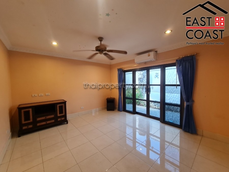 Private House at Nong Pla Lai 32