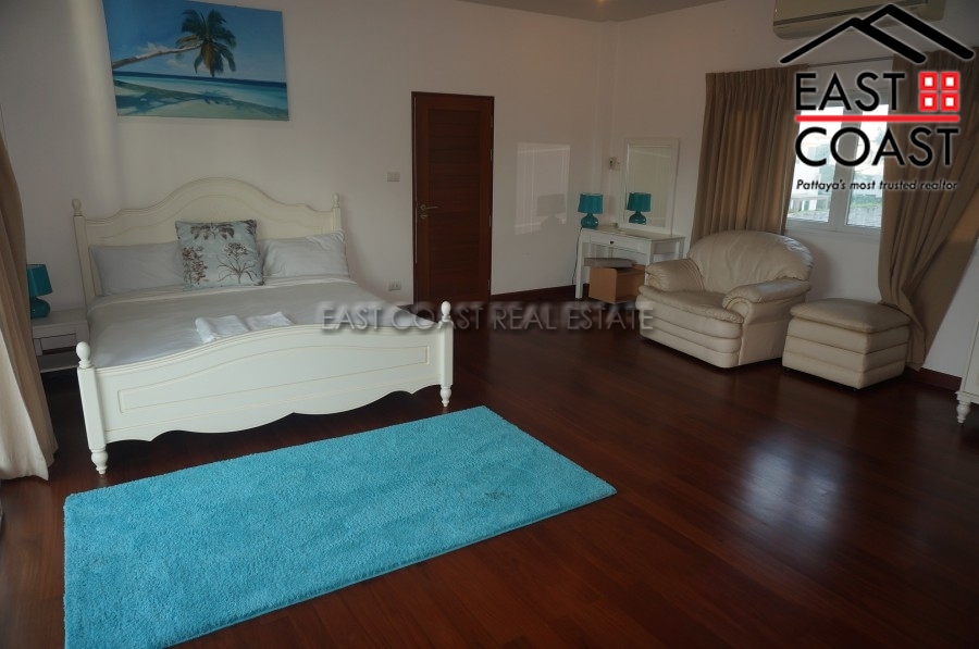 Sea Breeze Villas 16