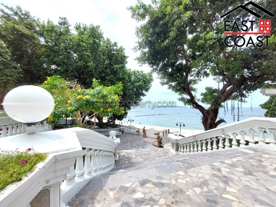 Sky Beach 28