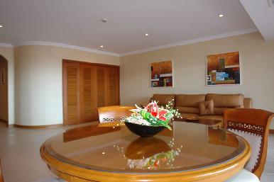 Executive Residence 2 3