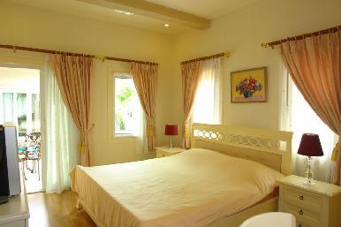 Silk Road Place 10
