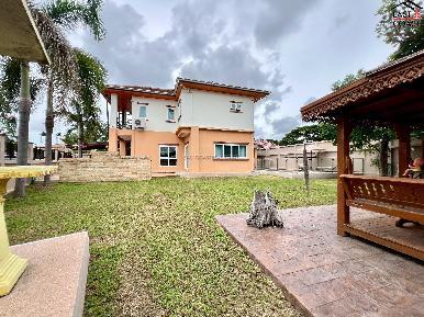Lakeside Court 5 13