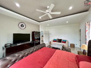 Lakeside Court 5 29