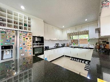 Lakeside Court 5 19