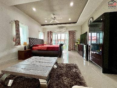 Lakeside Court 5 28