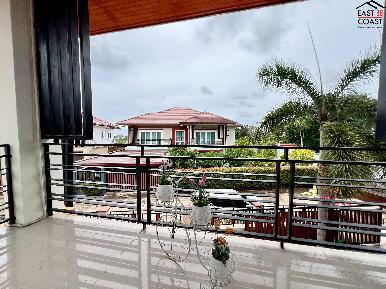 Lakeside Court 5 30