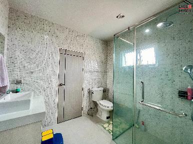 Lakeside Court 5 44
