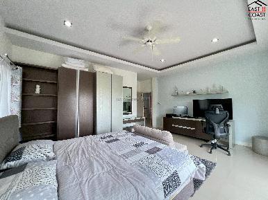 Lakeside Court 5 38