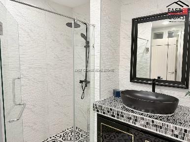 Laguna Heights 9