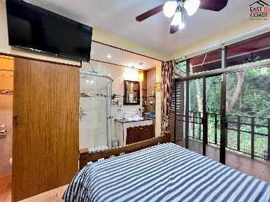 Renovated Two Bedroom at Dream Properties 10