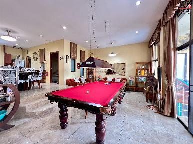 Renovated Two Bedroom at Dream Properties 5
