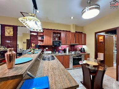 Renovated Two Bedroom at Dream Properties 7
