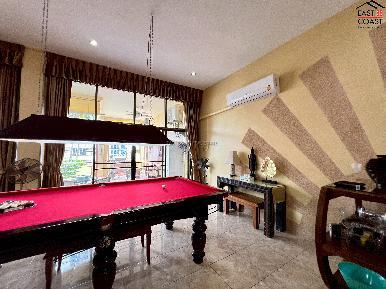 Renovated Two Bedroom at Dream Properties 9