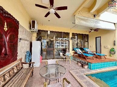 Renovated Two Bedroom at Dream Properties 3