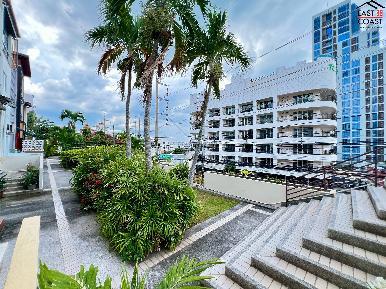 Renovated Two Bedroom at Dream Properties 20