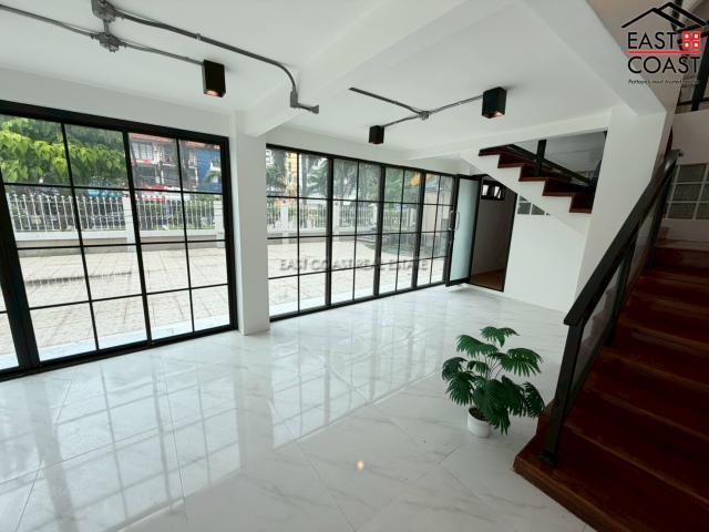 Office for rent at Jomtien Complex