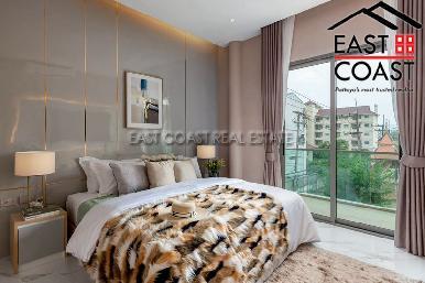 Luxury 4-Bedroom Pool Villa for Sale on Thappraya 13