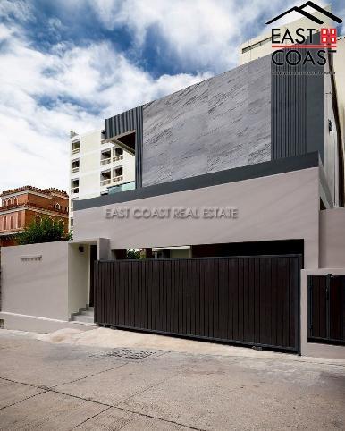 Luxury 4-Bedroom Pool Villa for Sale on Thappraya 15