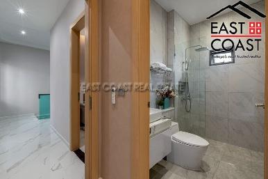 Luxury 4-Bedroom Pool Villa for Sale on Thappraya 22