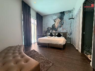 Inara Villa 8