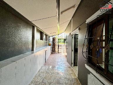 Royal Park Village 18