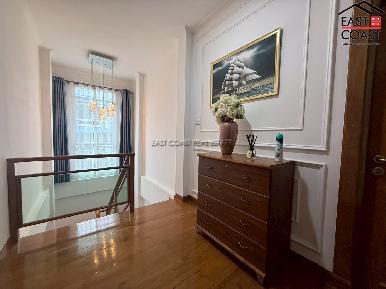 Private House 32