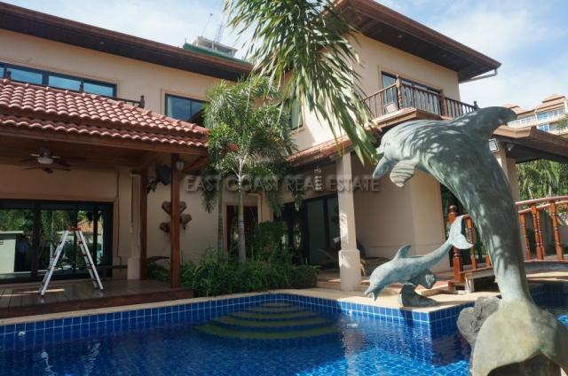 Cosy Beach Villa