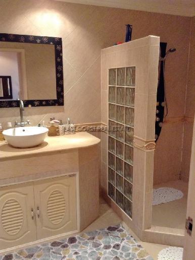 Executive Residence 1 8