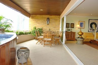 Executive Residence 2 13